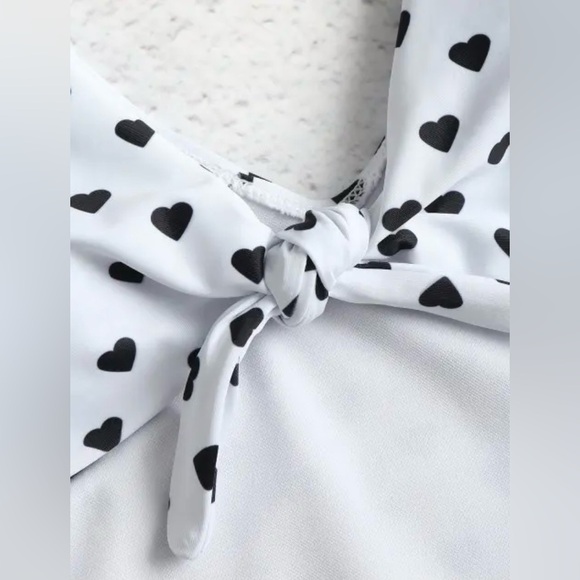 Cute women’s Black and white Heart print one piece monkini swimsuit Large L - Picture 9 of 9